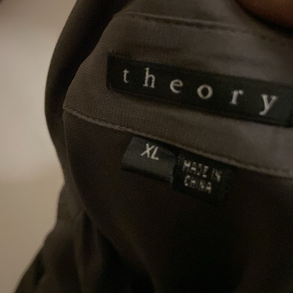 Theory 100 percent Oliver green silk blouse - Picture 10 of 13